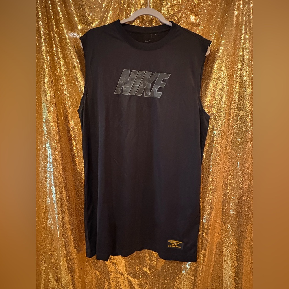 NWT Nike Sleeveless Shirt Large Tall